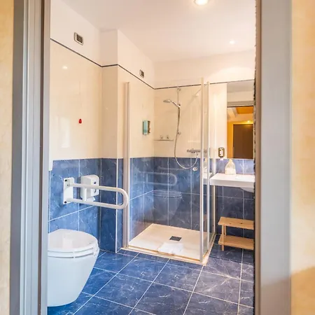 Kriss Internazionale Отель 4*