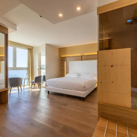 Hotel Kriss Internazionale 4*