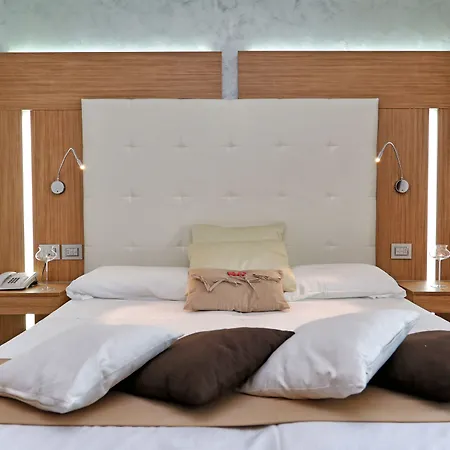 Kriss Internazionale Hotell Bardolino