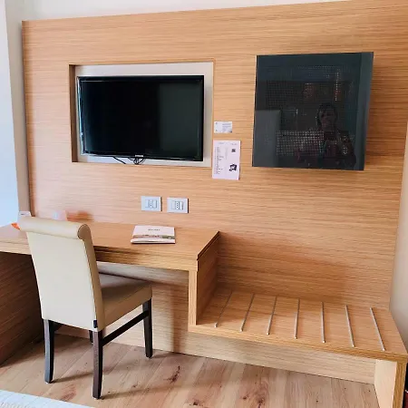 Kriss Internazionale 4*