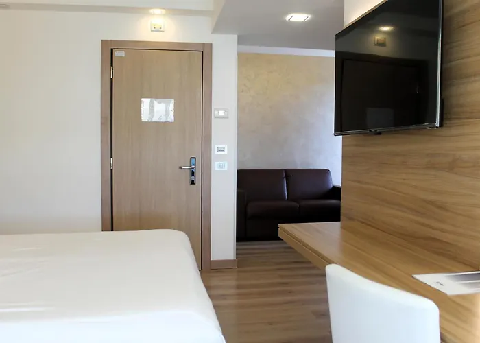 Kriss Internazionale Hotel 4*