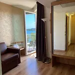 Kriss Internazionale 4*