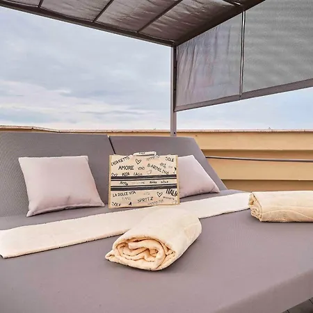 Kriss Internazionale Hotell 4*
