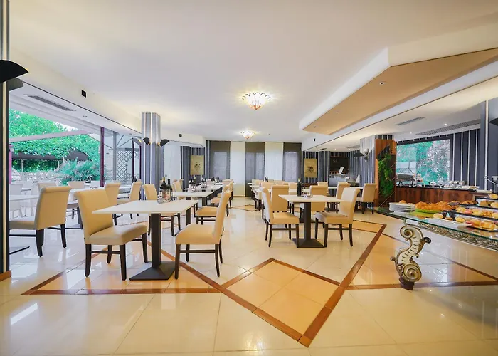 Otel Kriss Internazionale 4*