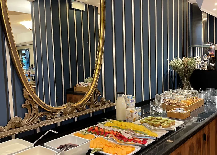 Kriss Internazionale Hotel 4*